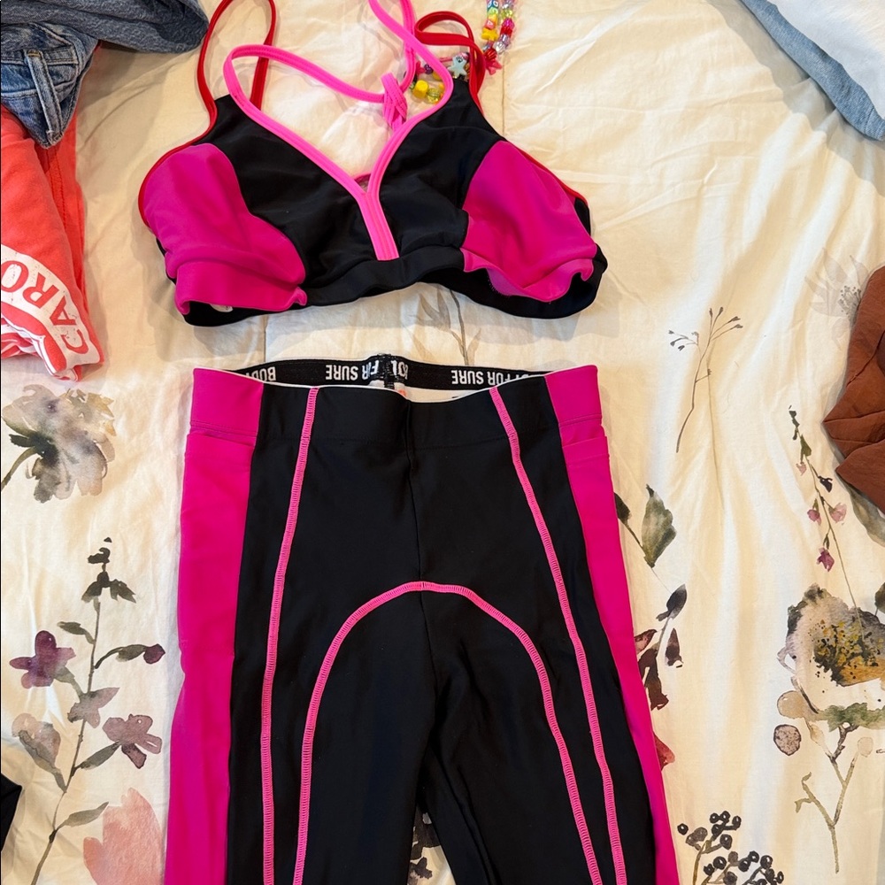Black & Hot Pink Athletic Bra and Leggings Set
